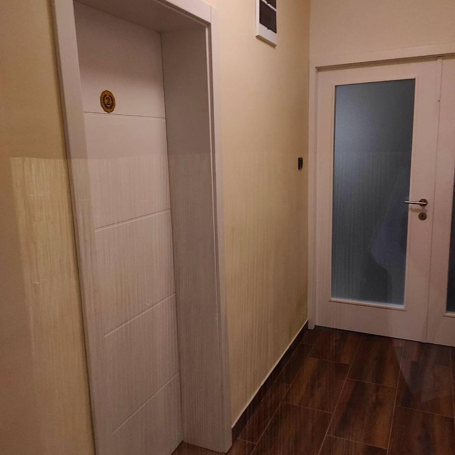 V & V Villa Lalince Екстериор снимка
