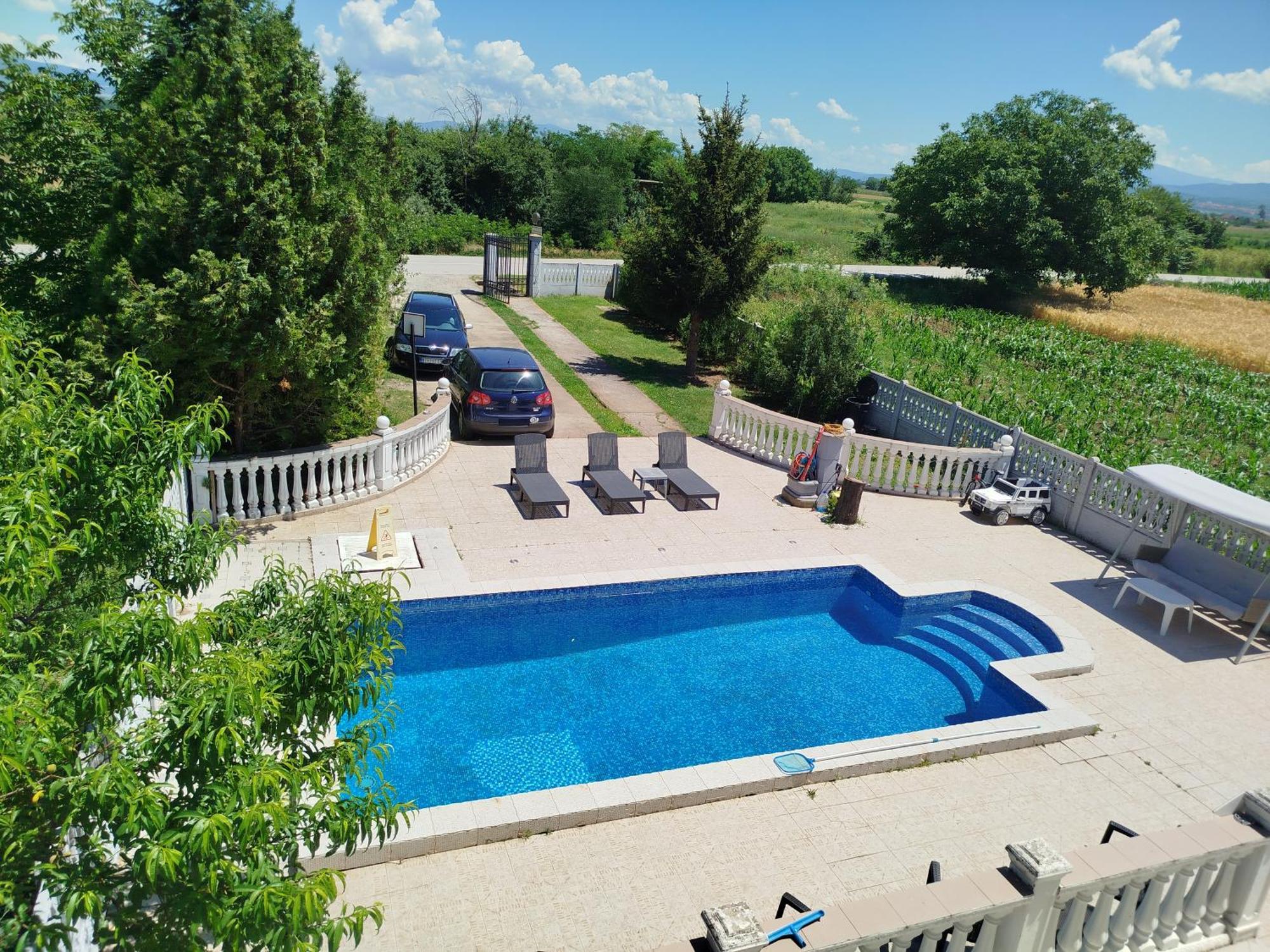 V & V Villa Lalince Екстериор снимка